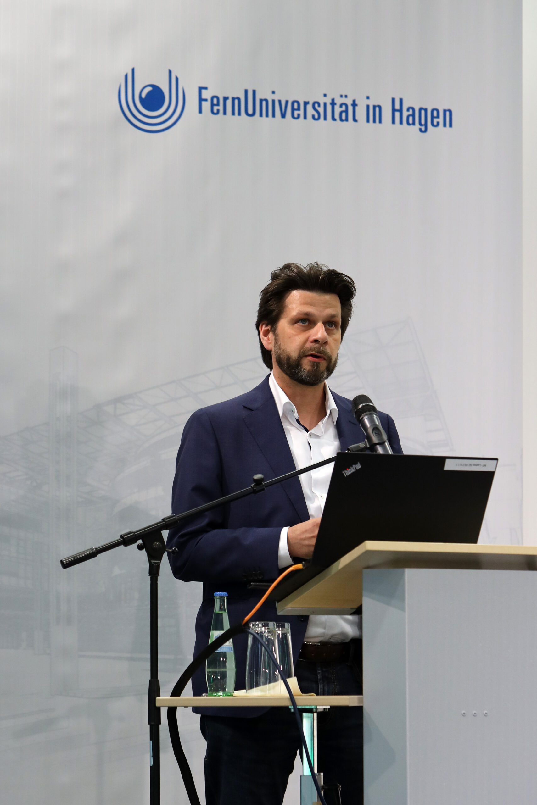 Dr. Alexander Kronimus Dr. Alexander Kronimus (Leiter Geschäftsbereich Klimaschutz und Kreislaufwirtschaft, Plastics Europe Deutschland e.V.); Photo © Ilka Drnovsek